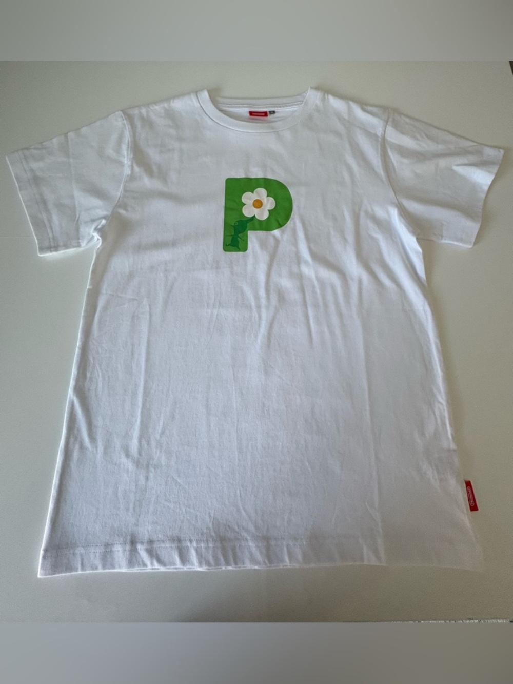 Nintendo Pikmin “P” Logo Tee Tokyo Exclusive Rare Shirt Small